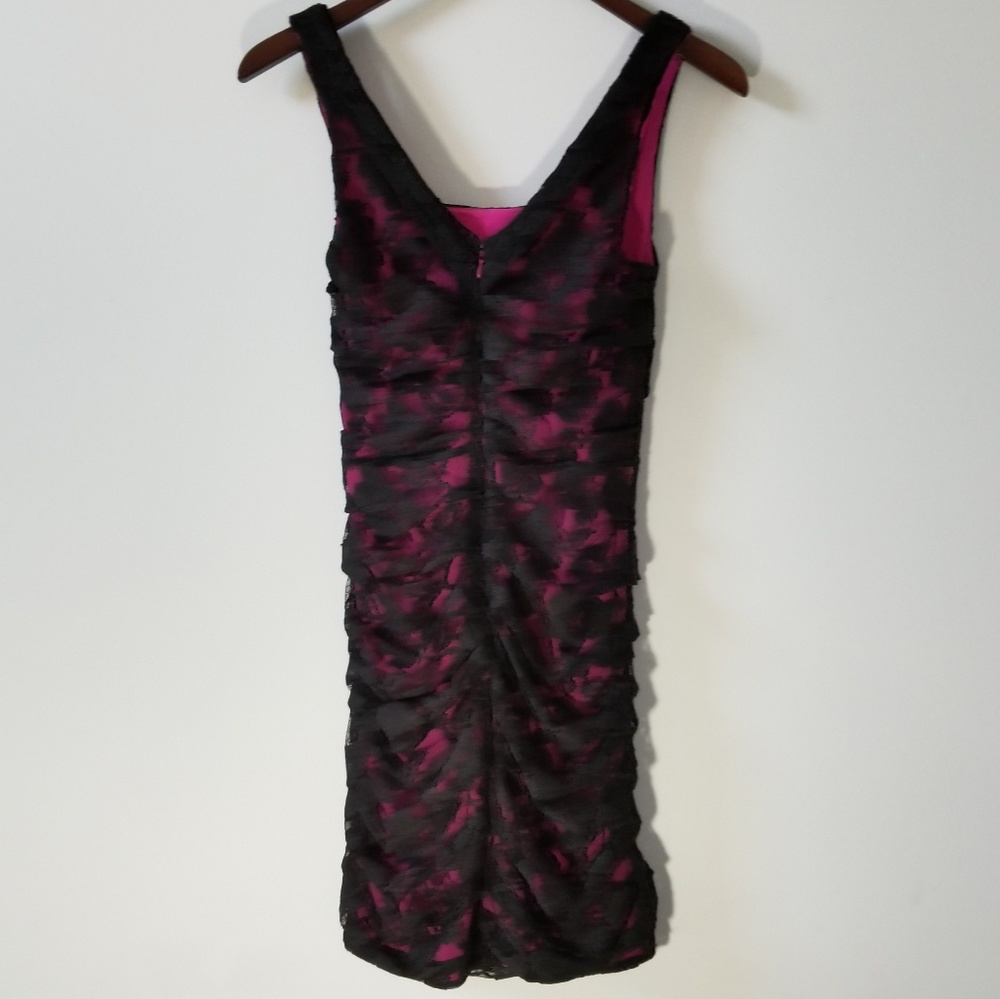 Women's(0),Express Black/Fushia Lace Ruched Dress - Picture 2 of 8